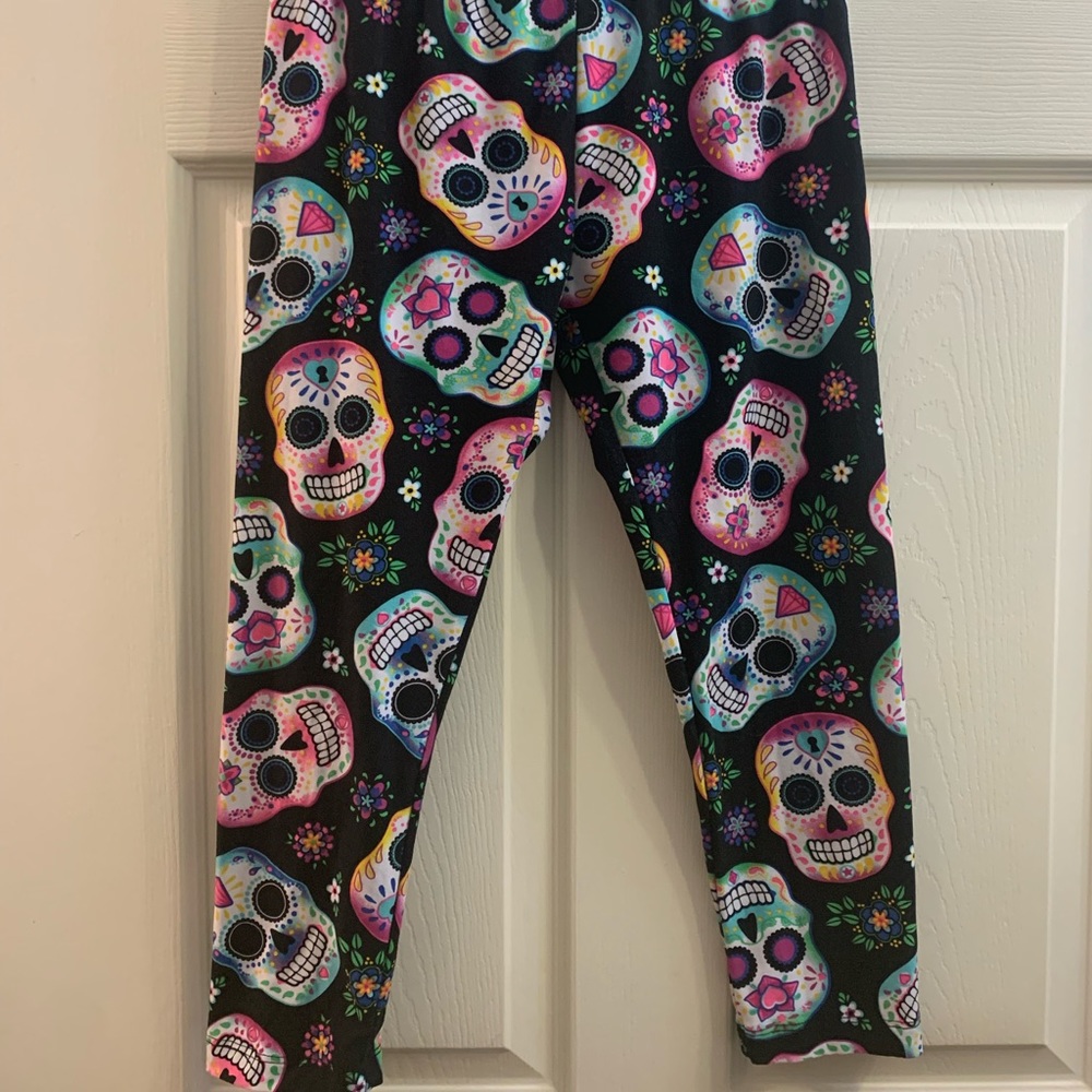 Nobo sugar skull stretchy Capri pants size med guc#A6